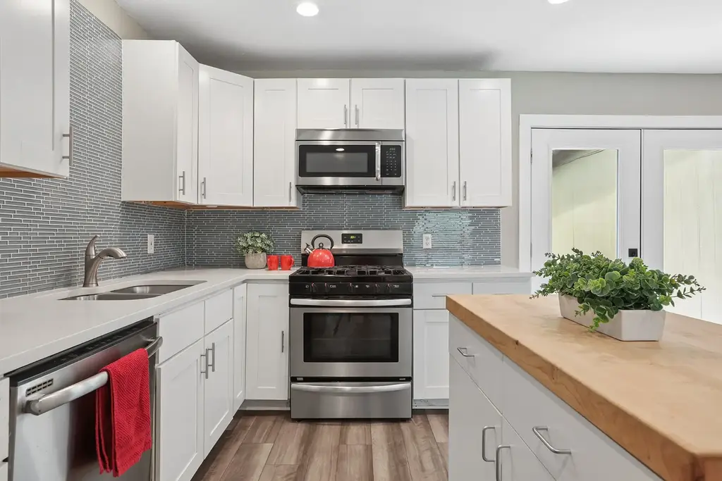 4906 Eastdale Drive E, Austin