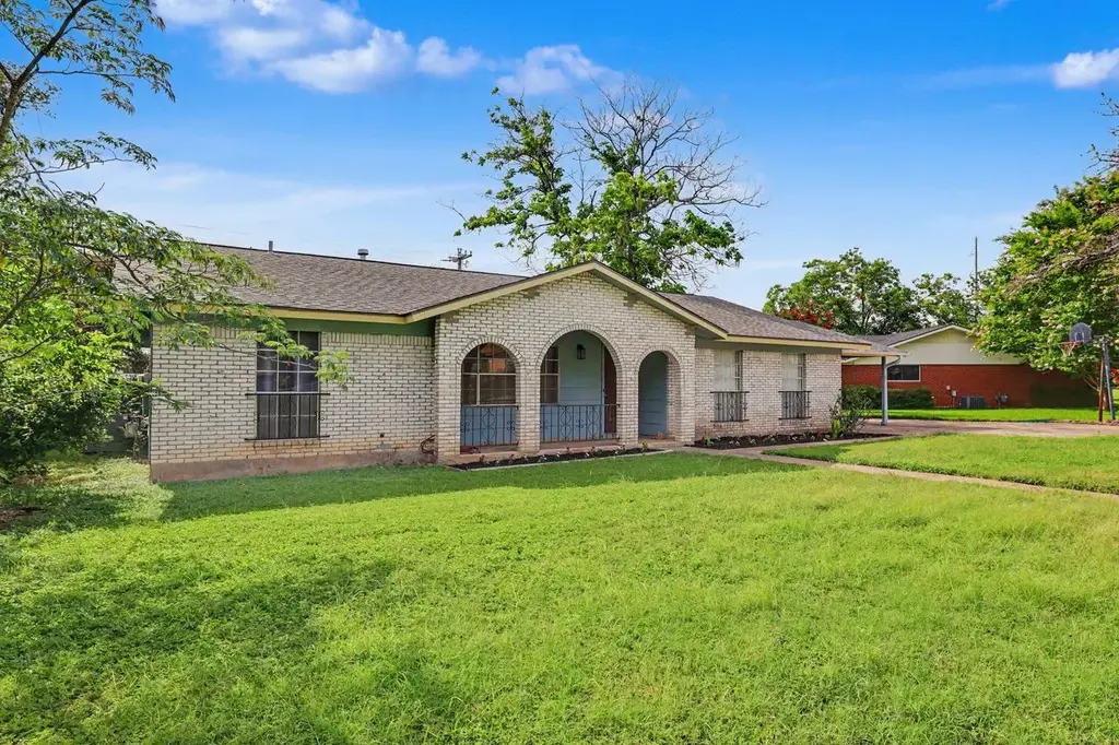 1811 Terry Lane, Georgetown