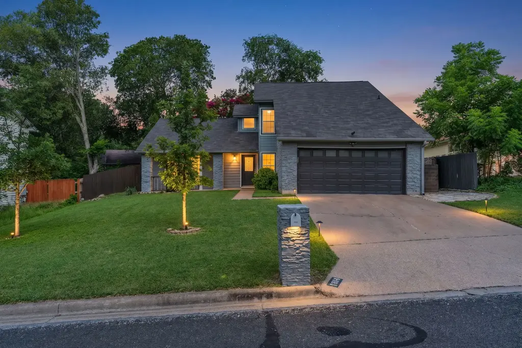 7906 Keneshaw Drive, Austin