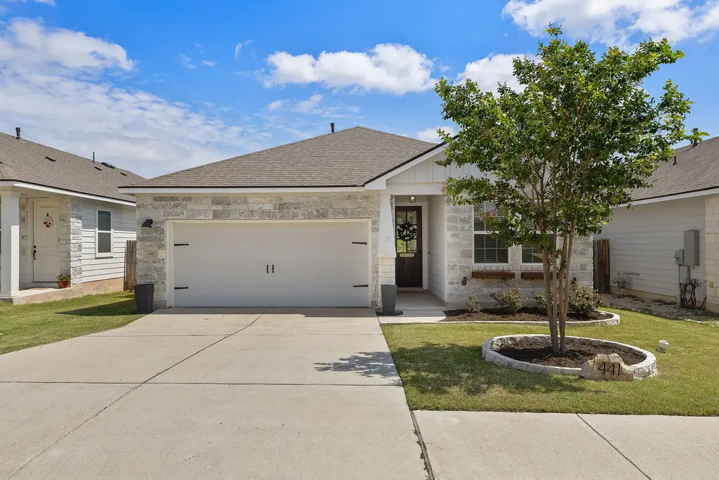 441 Gaida Loop, Georgetown