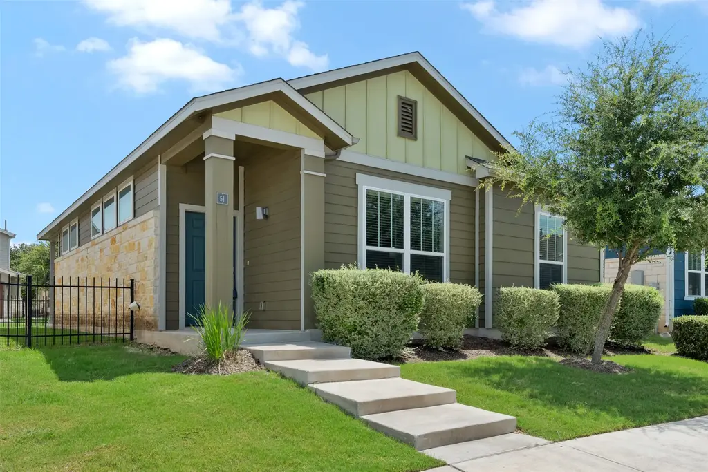 2800 Joe Dimaggio Boulevard 51, Round Rock