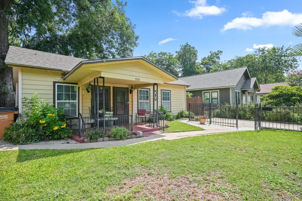 1908 Holly Street, Austin