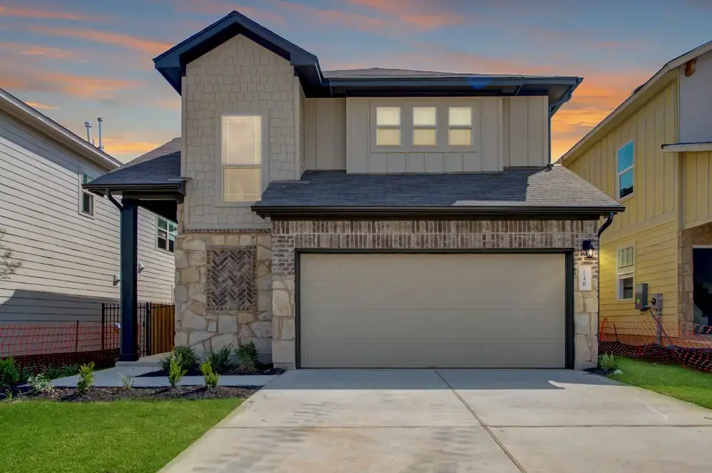 148 Munk Lane, Leander