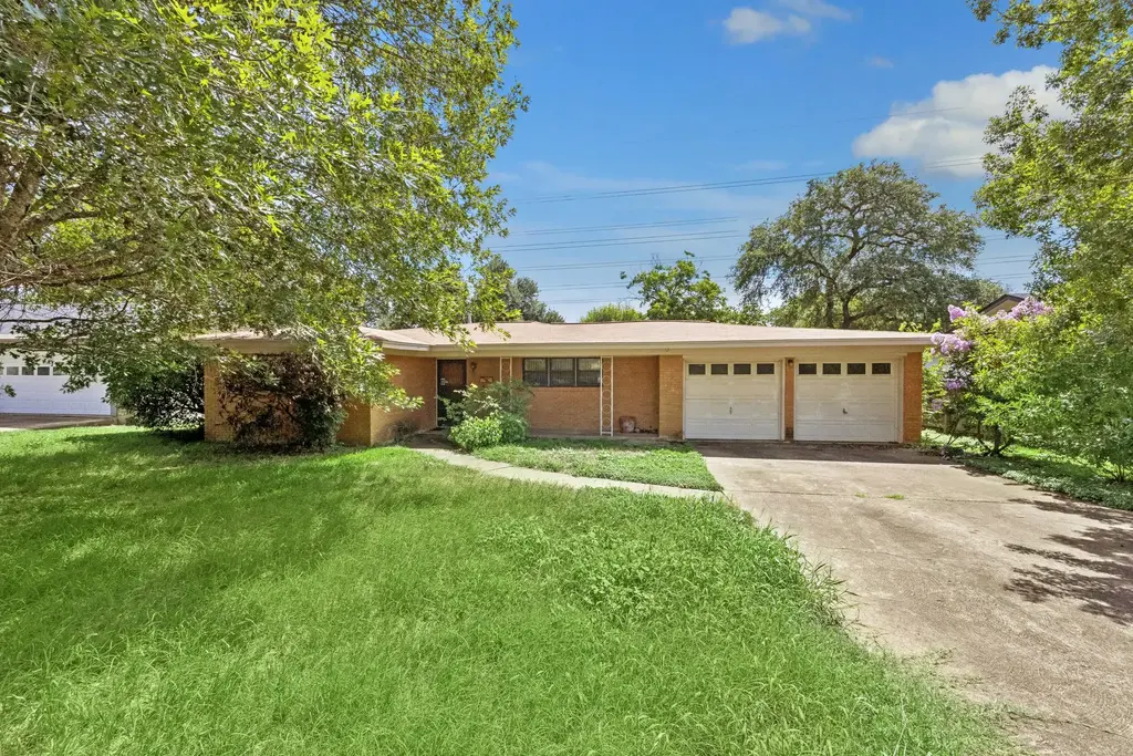 4708 Frontier Trail, Austin