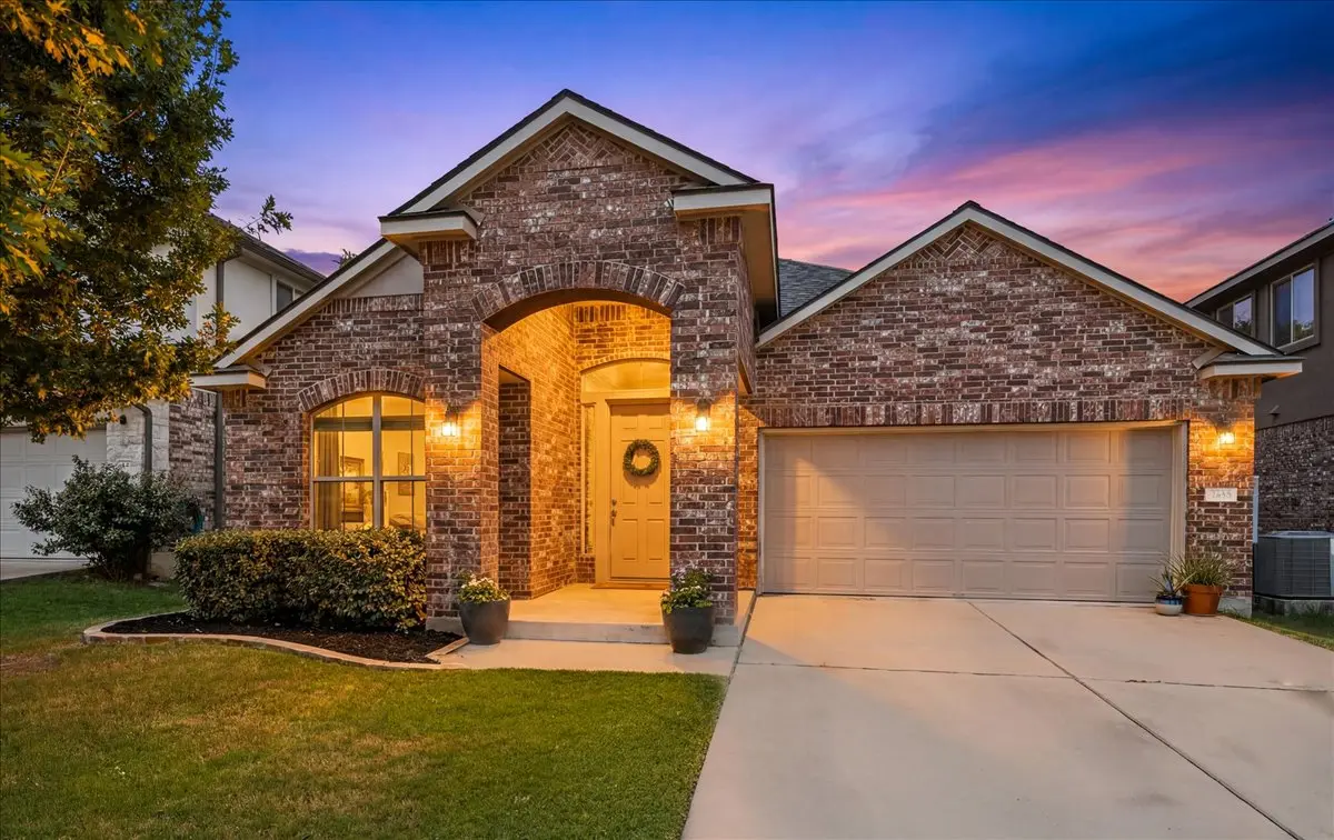 Photo of Listing #8428739