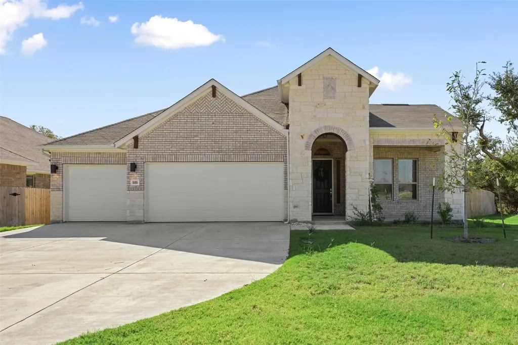 686 Treadwell Lane, Kyle