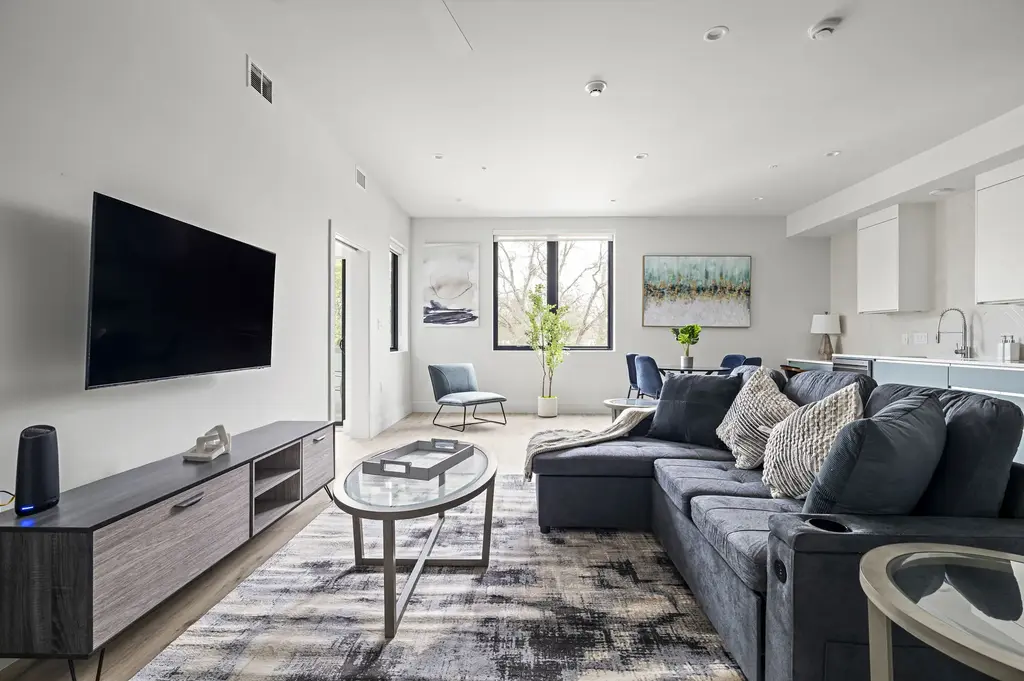 5515 Humming Bird Lane 306, Austin