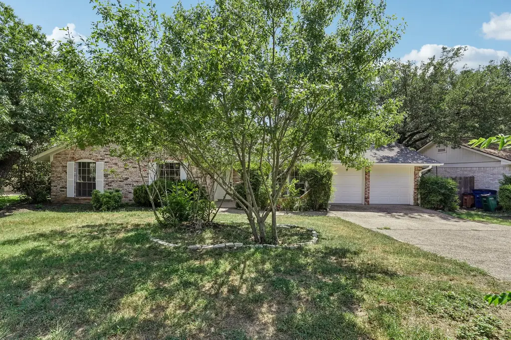 11307 Alhambra Drive, Austin