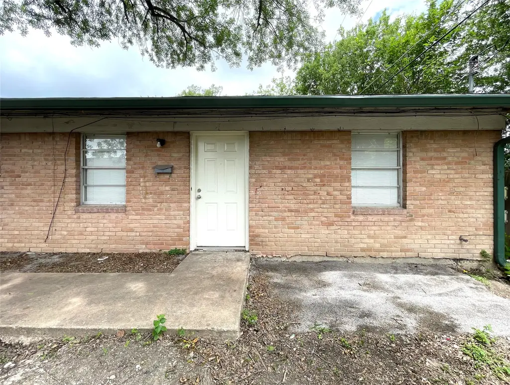 904 N Meadows Drive D, Austin