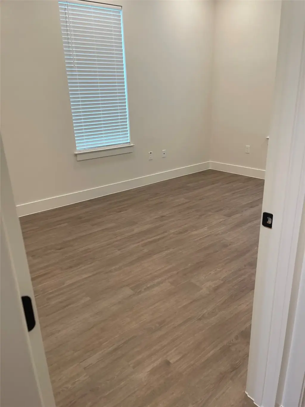 Mayfiled Office Park 3835 Cr 175 610, Leander