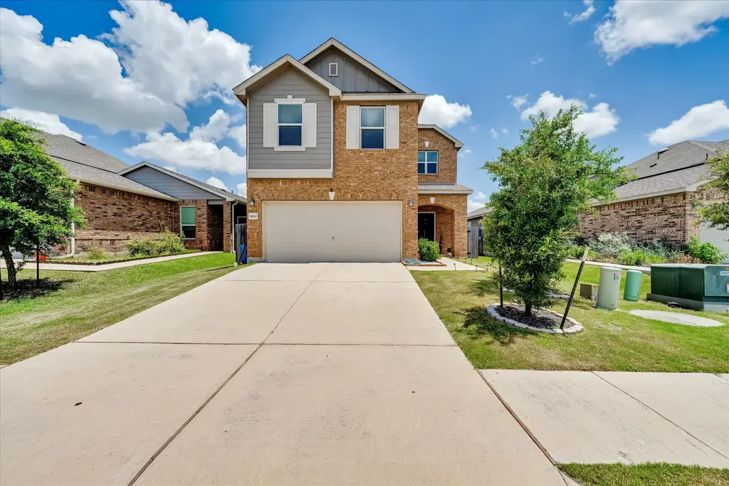 18920 Lady Bird Johnson Street, Manor