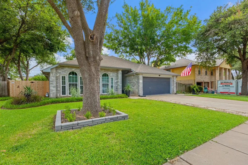 1221 Bell Rock Circle, Pflugerville
