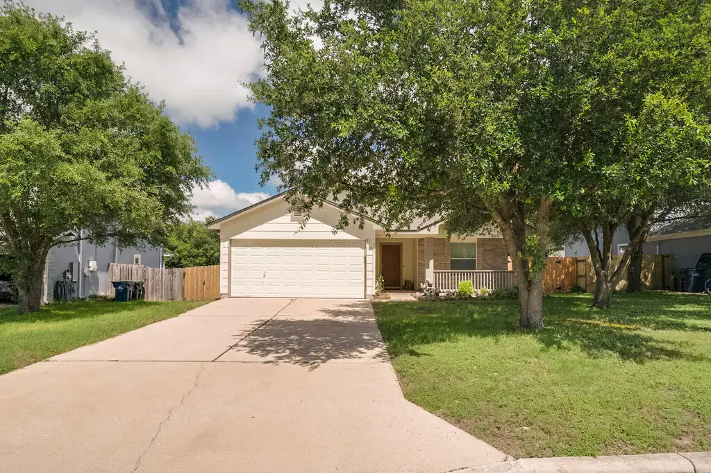 918 Estate Drive, Hutto