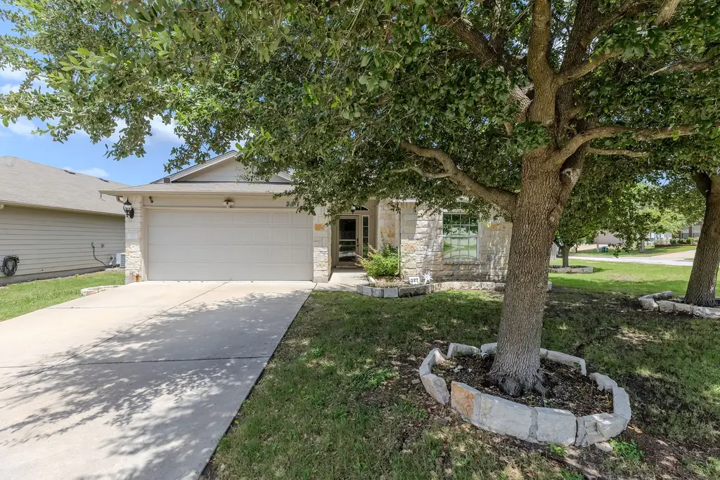 327 Comal Run, Hutto