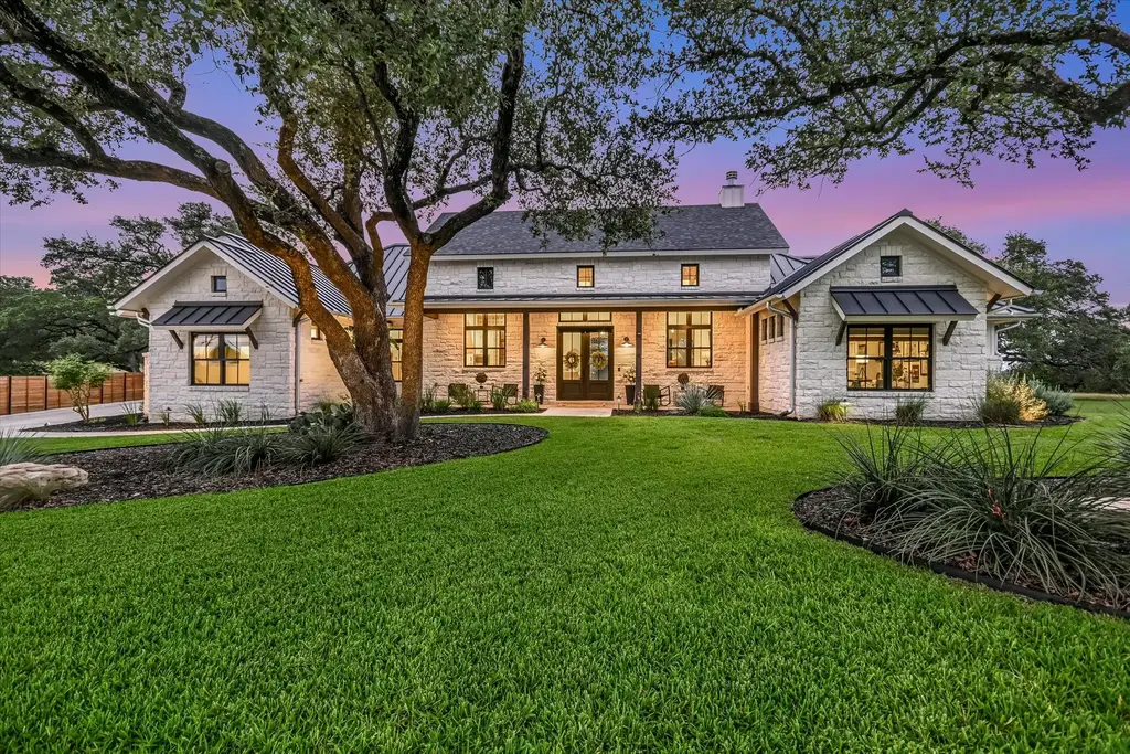 11 Peace Pipe, Wimberley