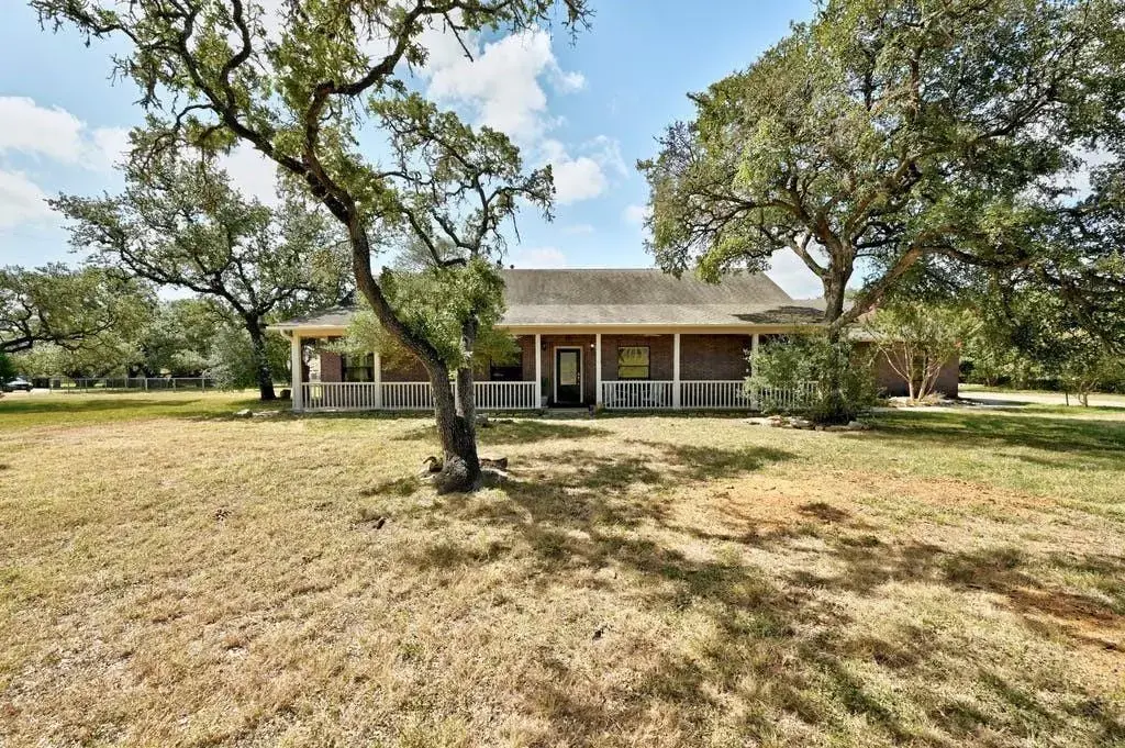 200 Oak Hollow Lane, Buda
