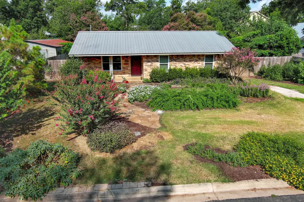 1108 Haysel Street, Bastrop