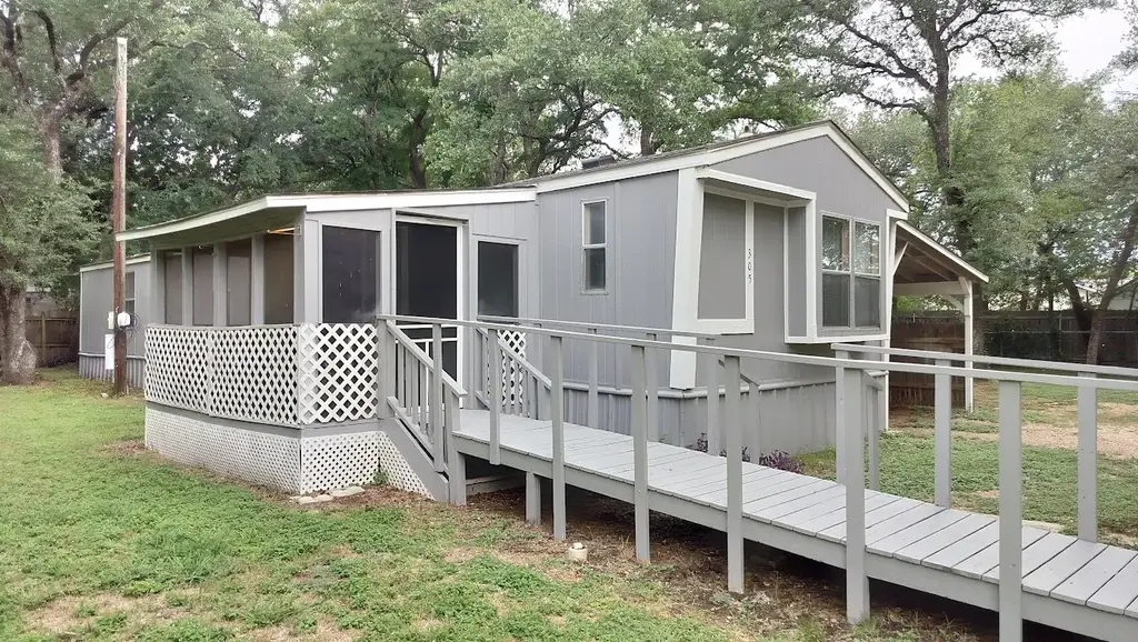 305 Woods Lane, Cedar Park