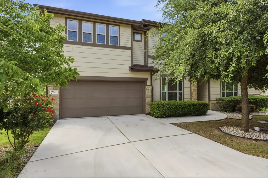 9507 Mcknight Loop, Austin