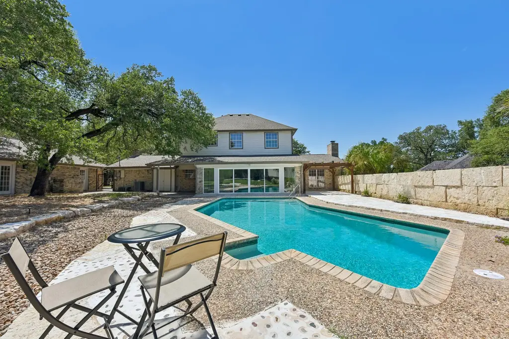 1915 Oak Forest Drive, Round Rock