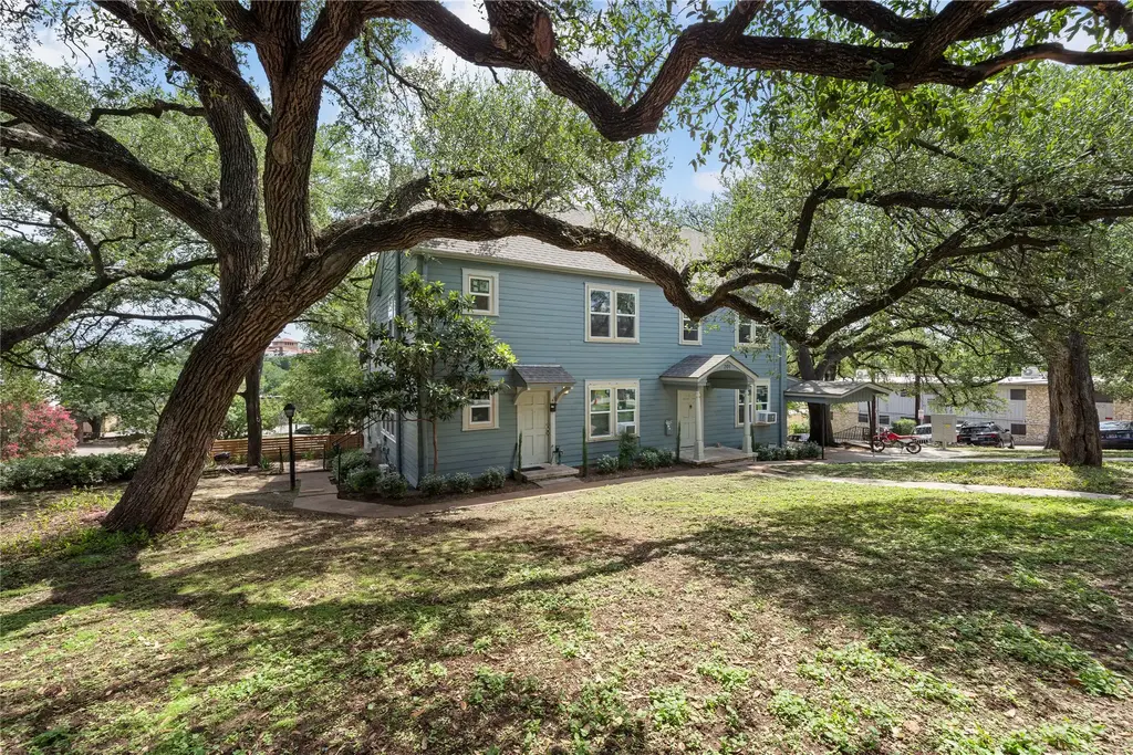 201 W 31st Street B, Austin