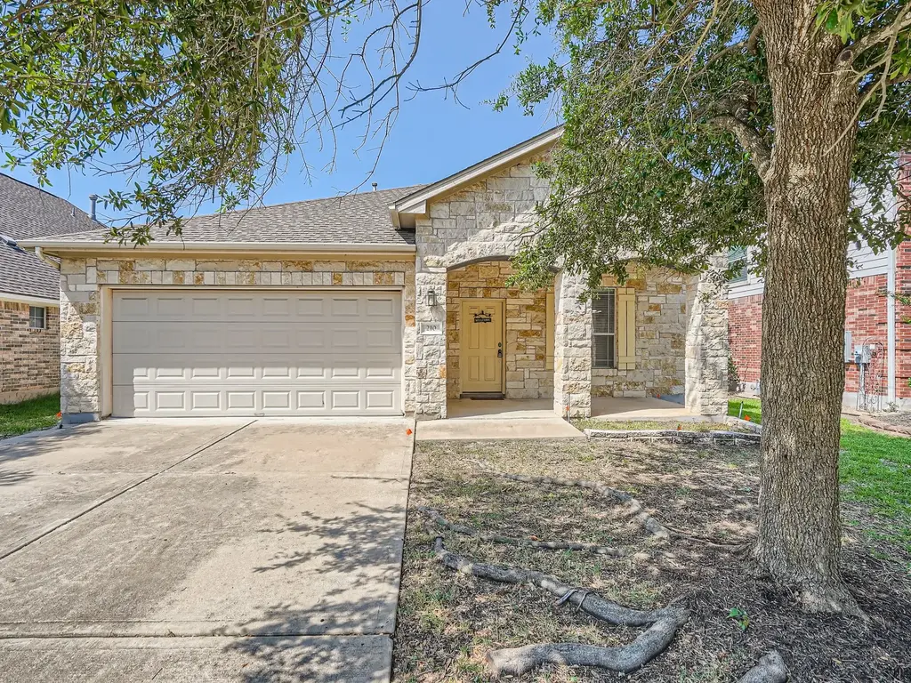 210 Arrowhead Trail, Cedar Park