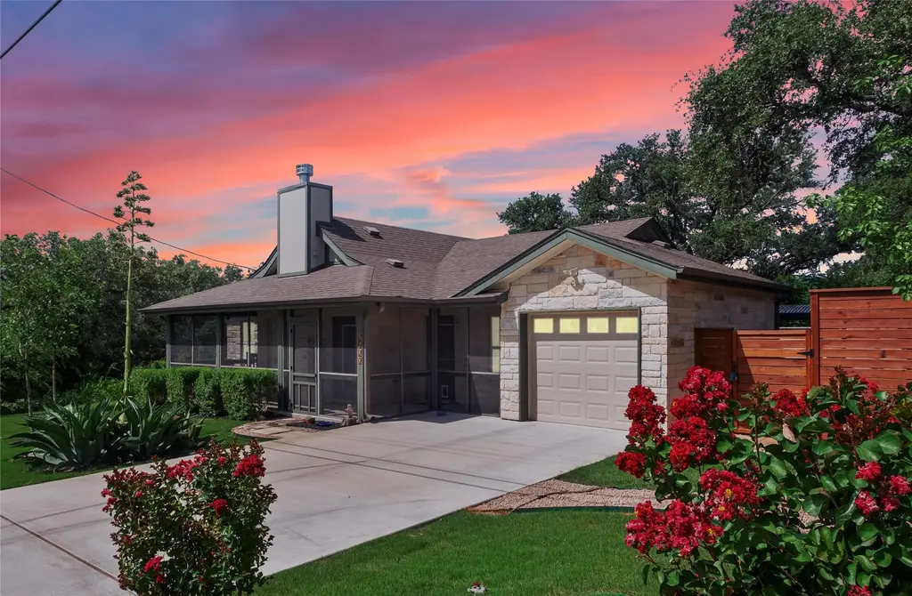 10500 W Lakeview Drive, Jonestown