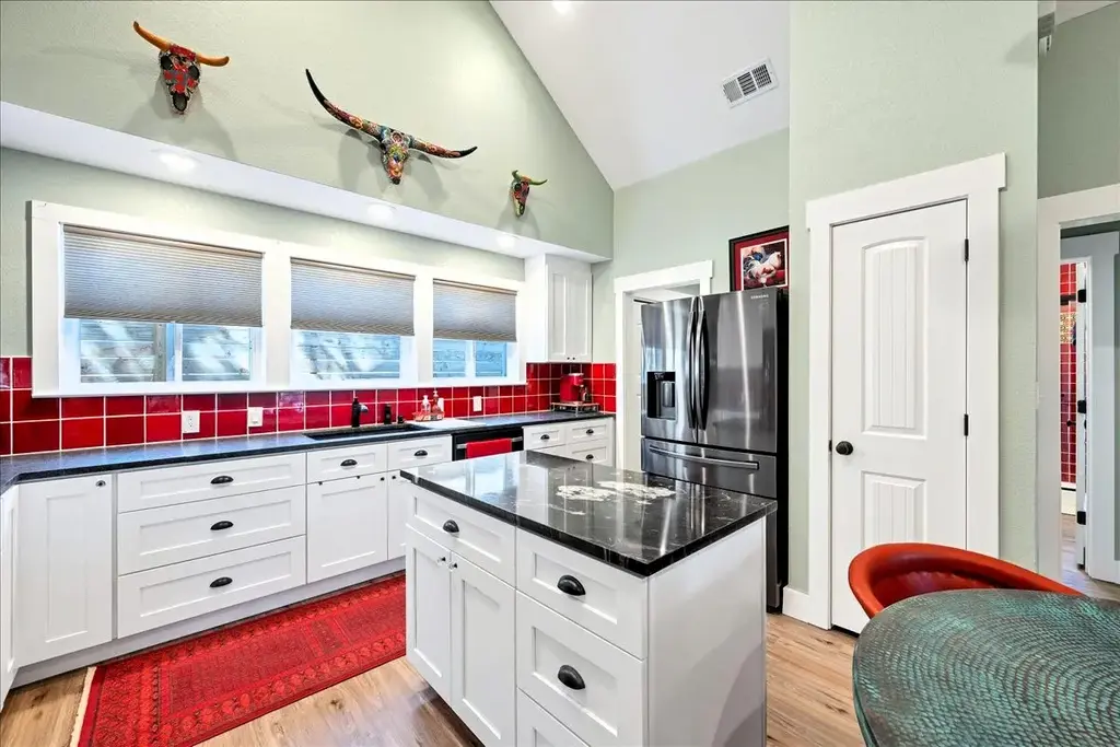 10502 W Lakeview Drive, Jonestown