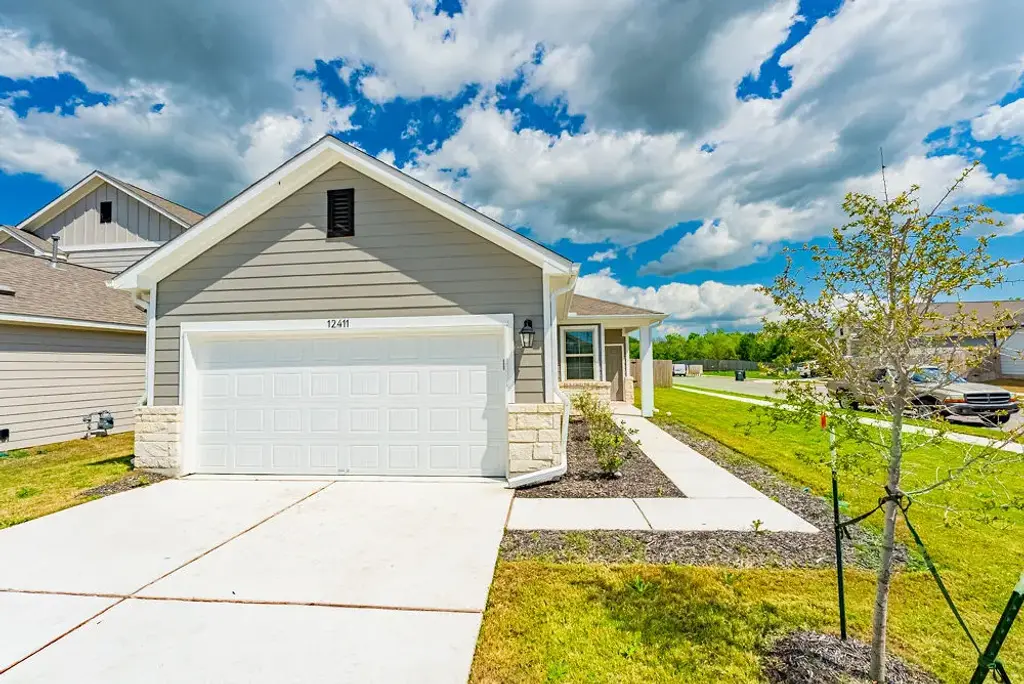 12411 Zenyatta Drive, Buda