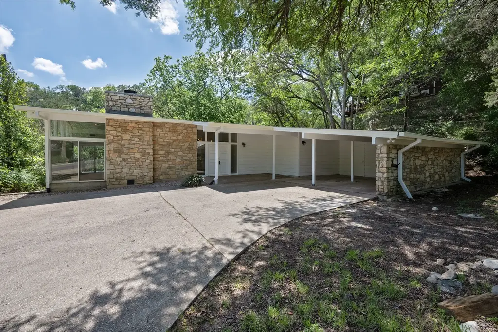 7 Hull Circle Drive, Austin