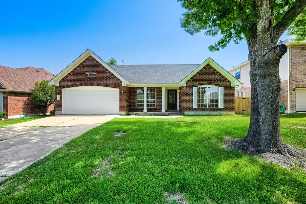 8221 Manx Drive, Round Rock