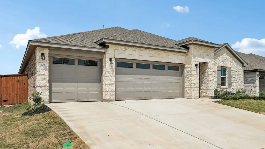 208 Rivers Edge Drive, Georgetown