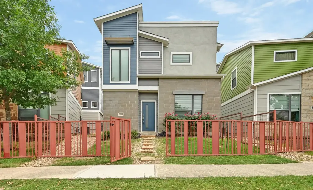 2021 Carlson Drive, Austin