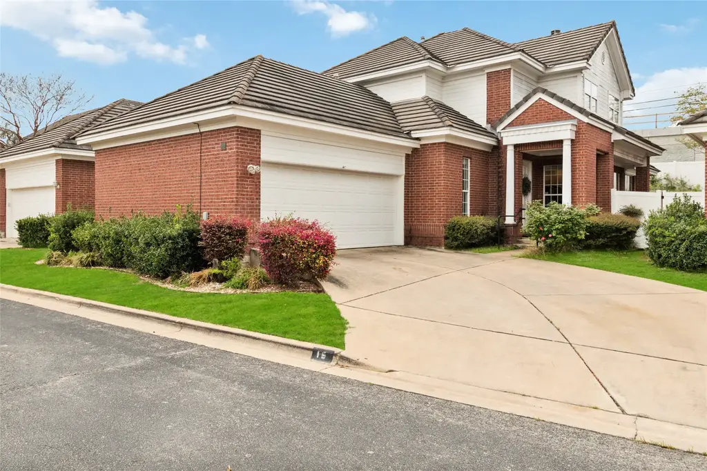 4010 Long Champ Drive 15, Austin