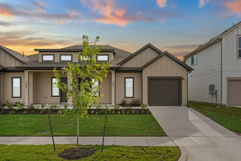 207 Backwood Pass, Taylor