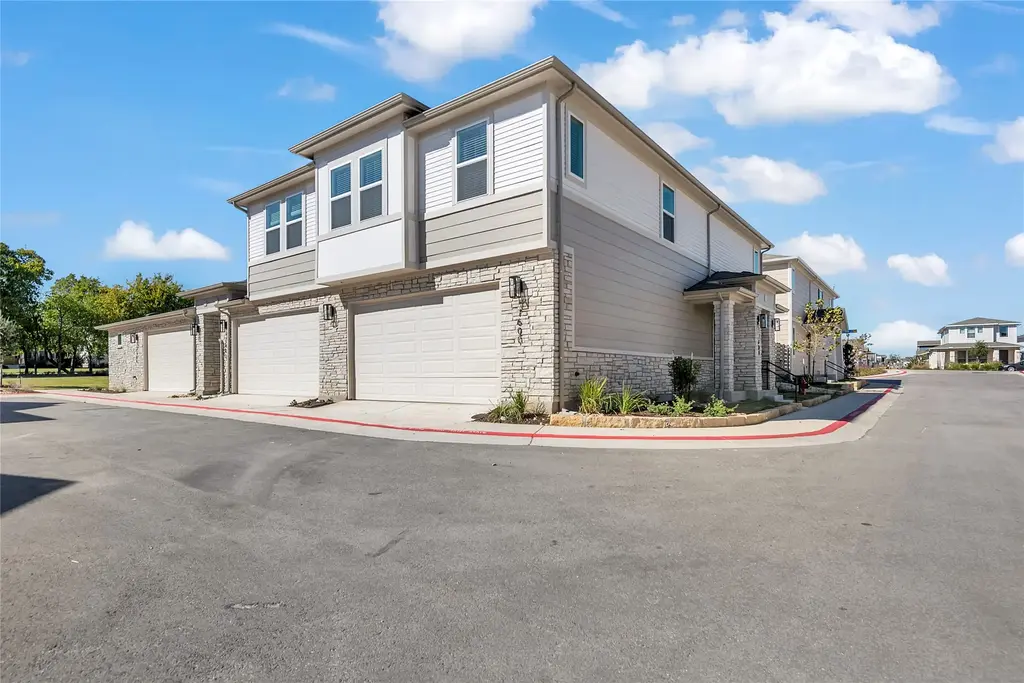 9312 Curious Squirrel Street, Austin
