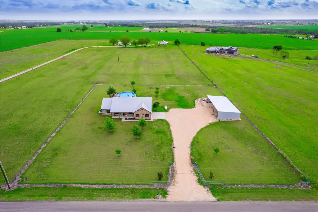 877 County Road 455, Coupland
