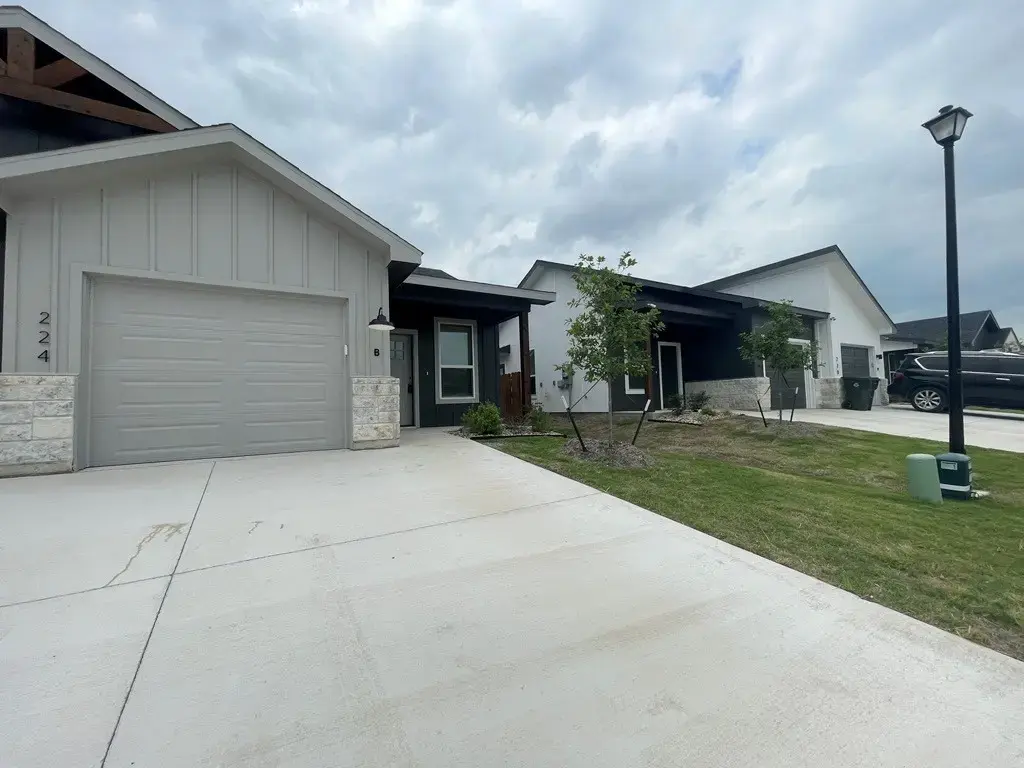 224 Riptide B, Temple