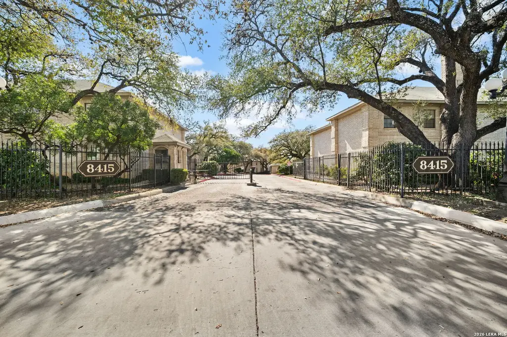 8415 Fredericksburg Road 306, San Antonio