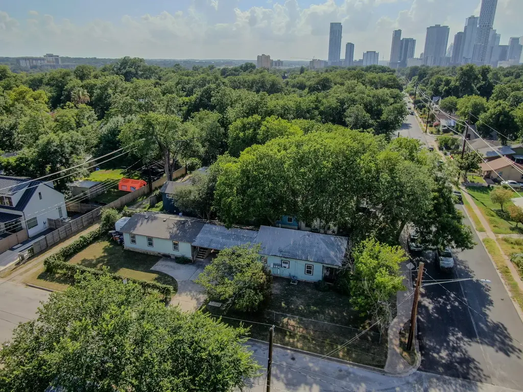 2015 Holly Street, Austin