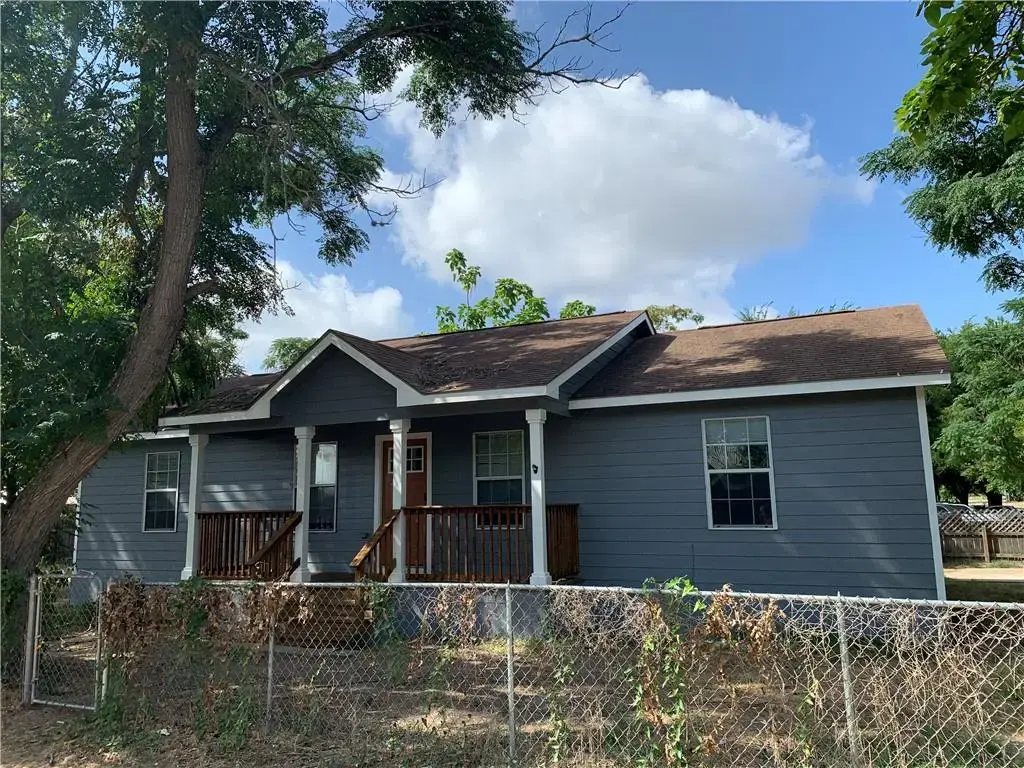 301 Taylor Street, Smithville