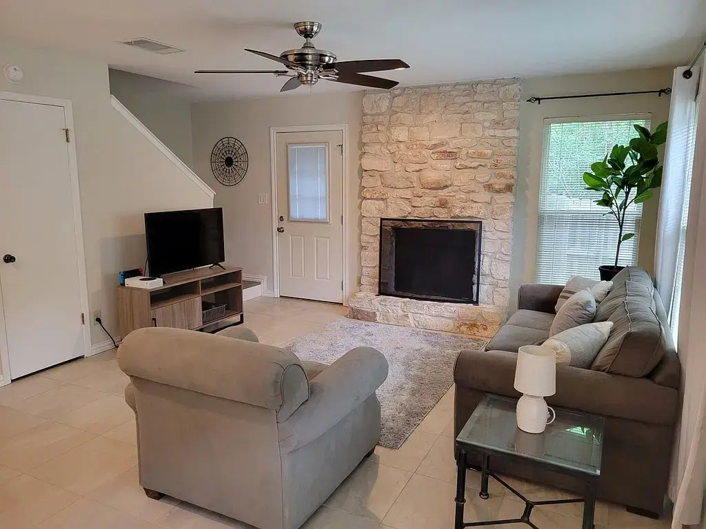 1401 Camp Craft #c Road C, Austin