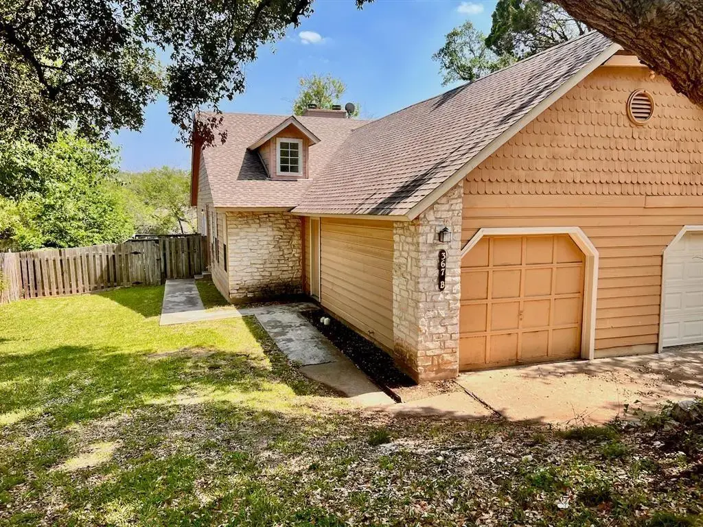367 Fantail Loop B, Austin