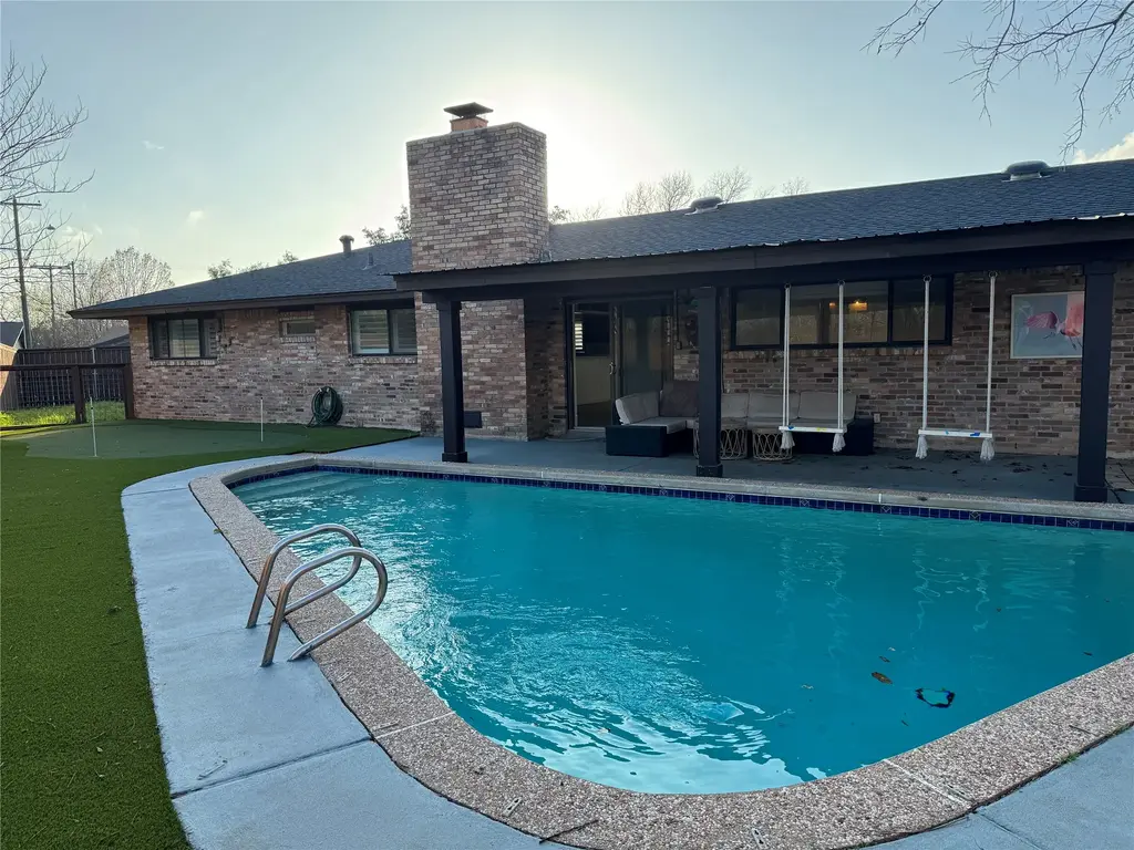 6601 Columbia Drive, Austin