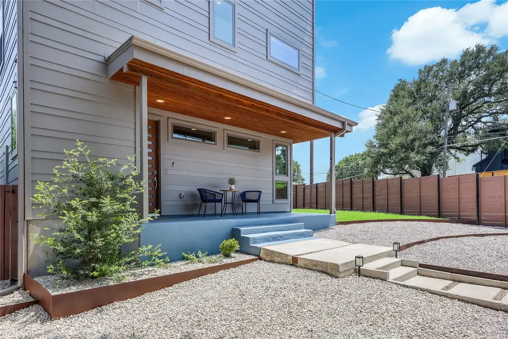 2201 E 9th Street, Austin
