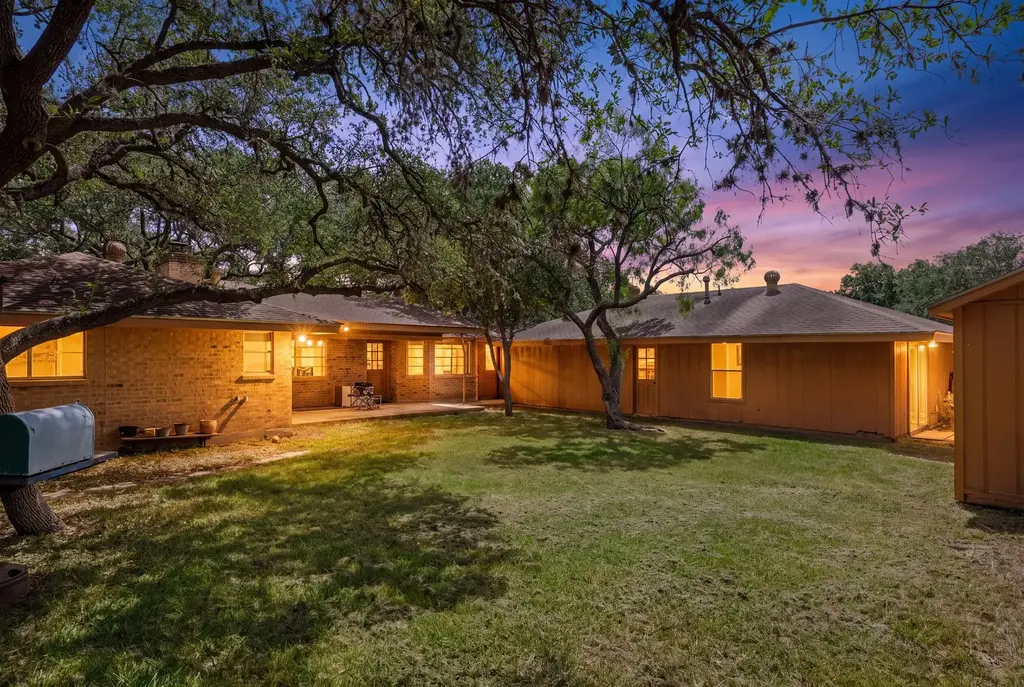 304 Hill Country Lane, San Antonio