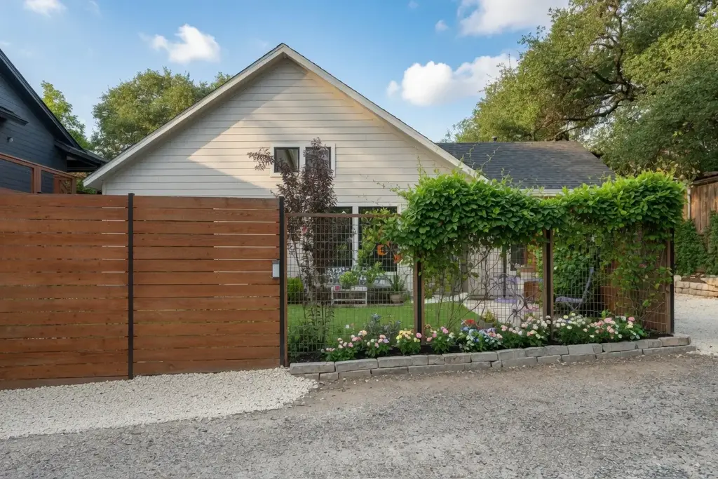 804 W Annie Street 2, Austin