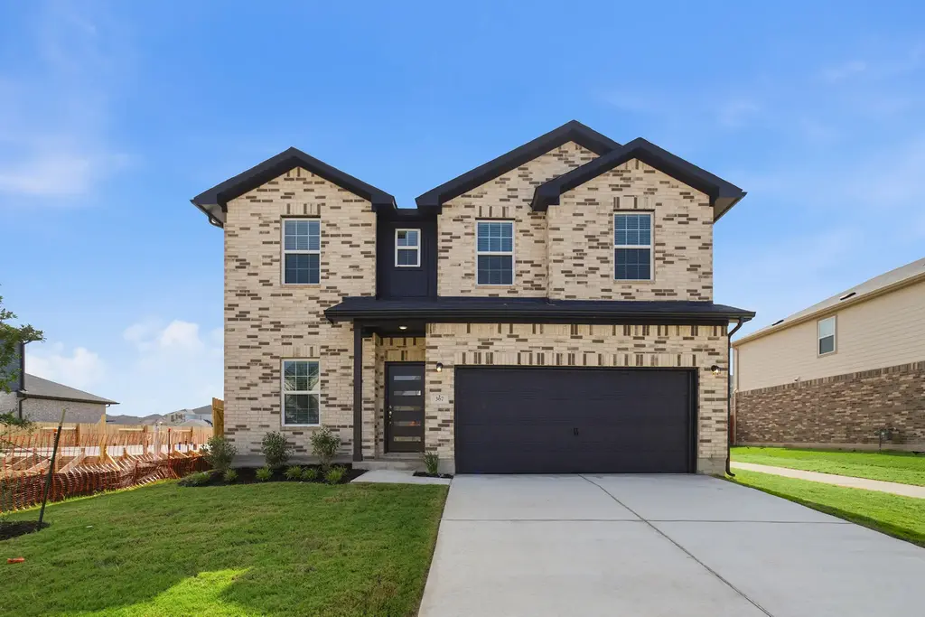 367 Begonia Street, Buda