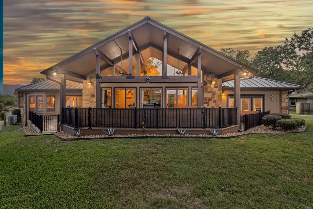 624 Hi Stirrup, Horseshoe Bay