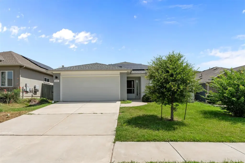 16512 Enamorado Road, Manor